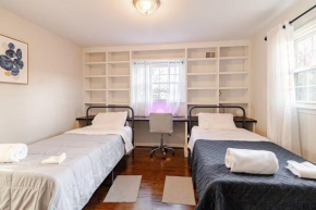 6 Bed room Home Nat'l Hrbr DC